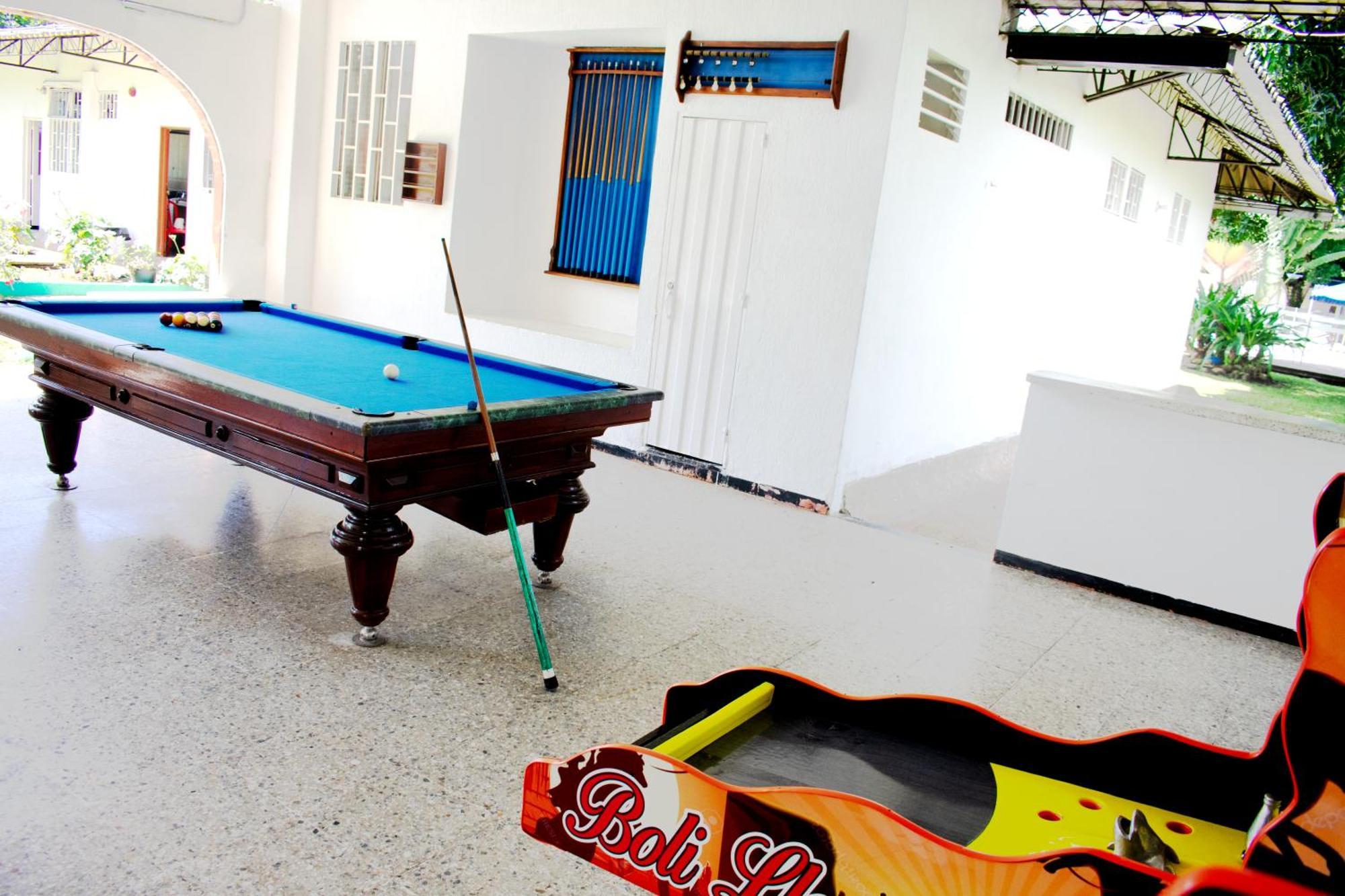 Club Bella Suiza - Carlos Ossa Escobar Hotel
